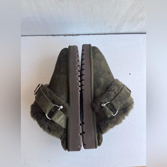 🔴SOLD🔴 BURBERRY Snug Genuine Shearling Clog 38- Loch - Picture 7 of 13